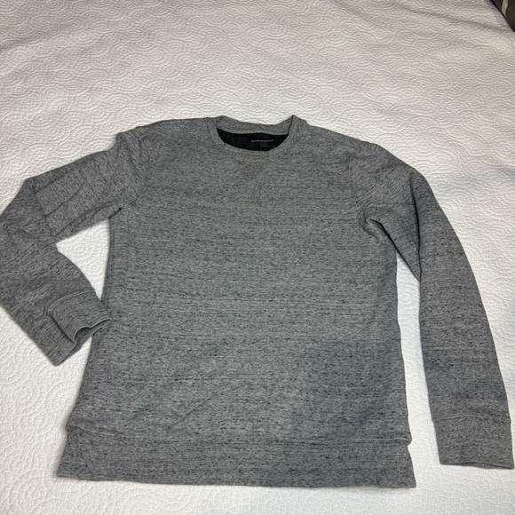 Club Monaco Gray Crewneck Sweater Soft Knit Minimalist Design - Picture 8 of 10